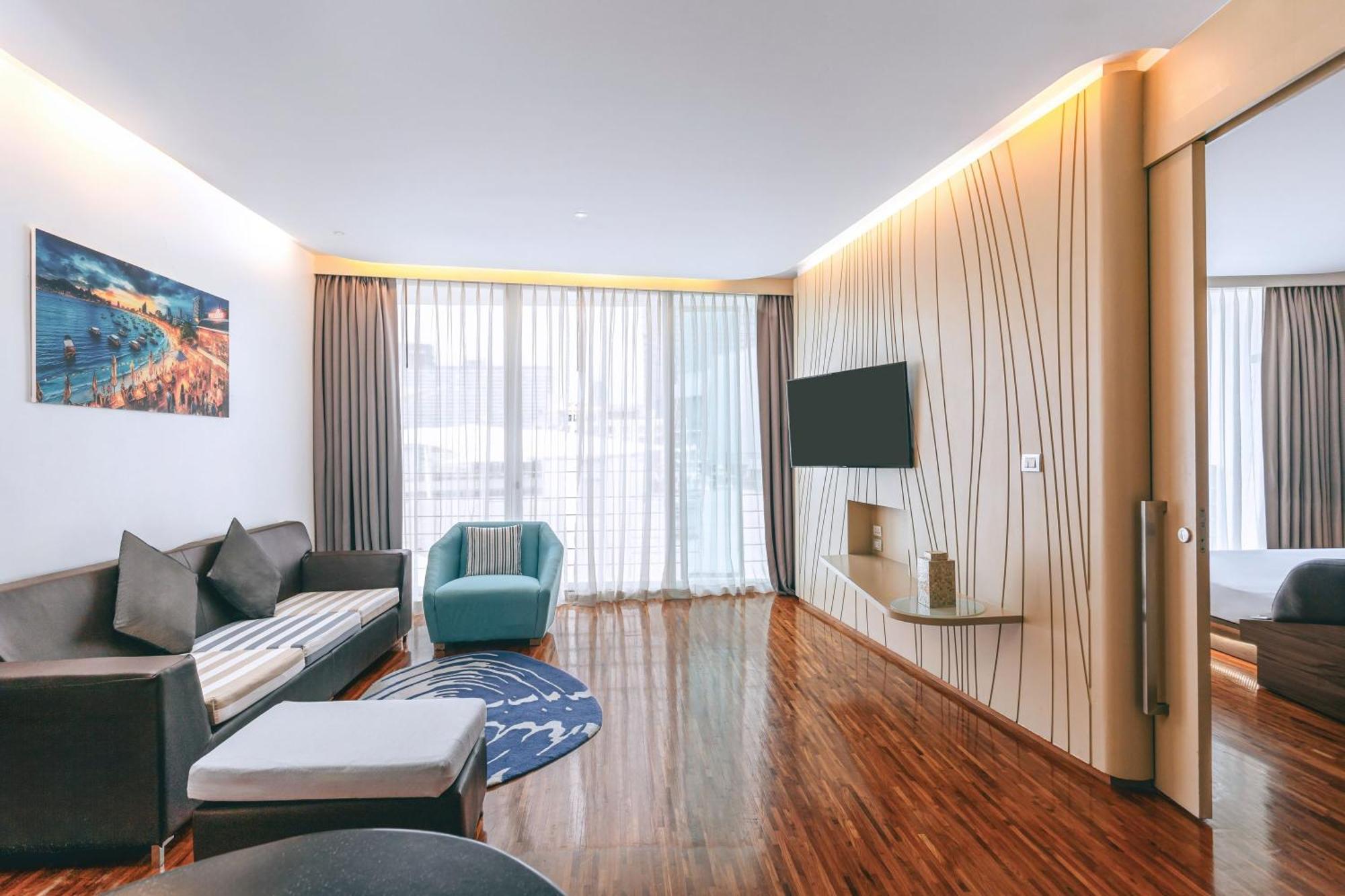 Hotel Baraquda Heeton Pattaya By Compass Hospitality Rum bild