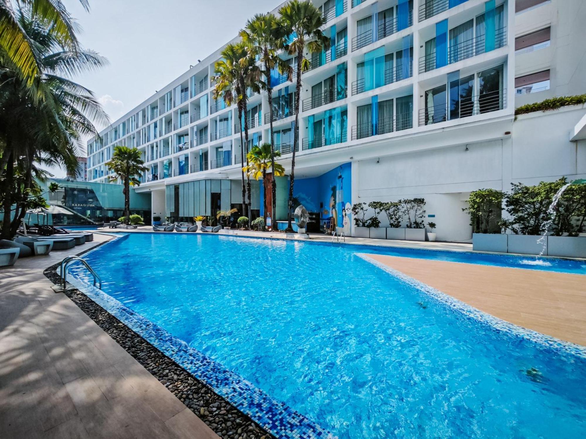 Hotel Baraquda Heeton Pattaya By Compass Hospitality Exteriör bild