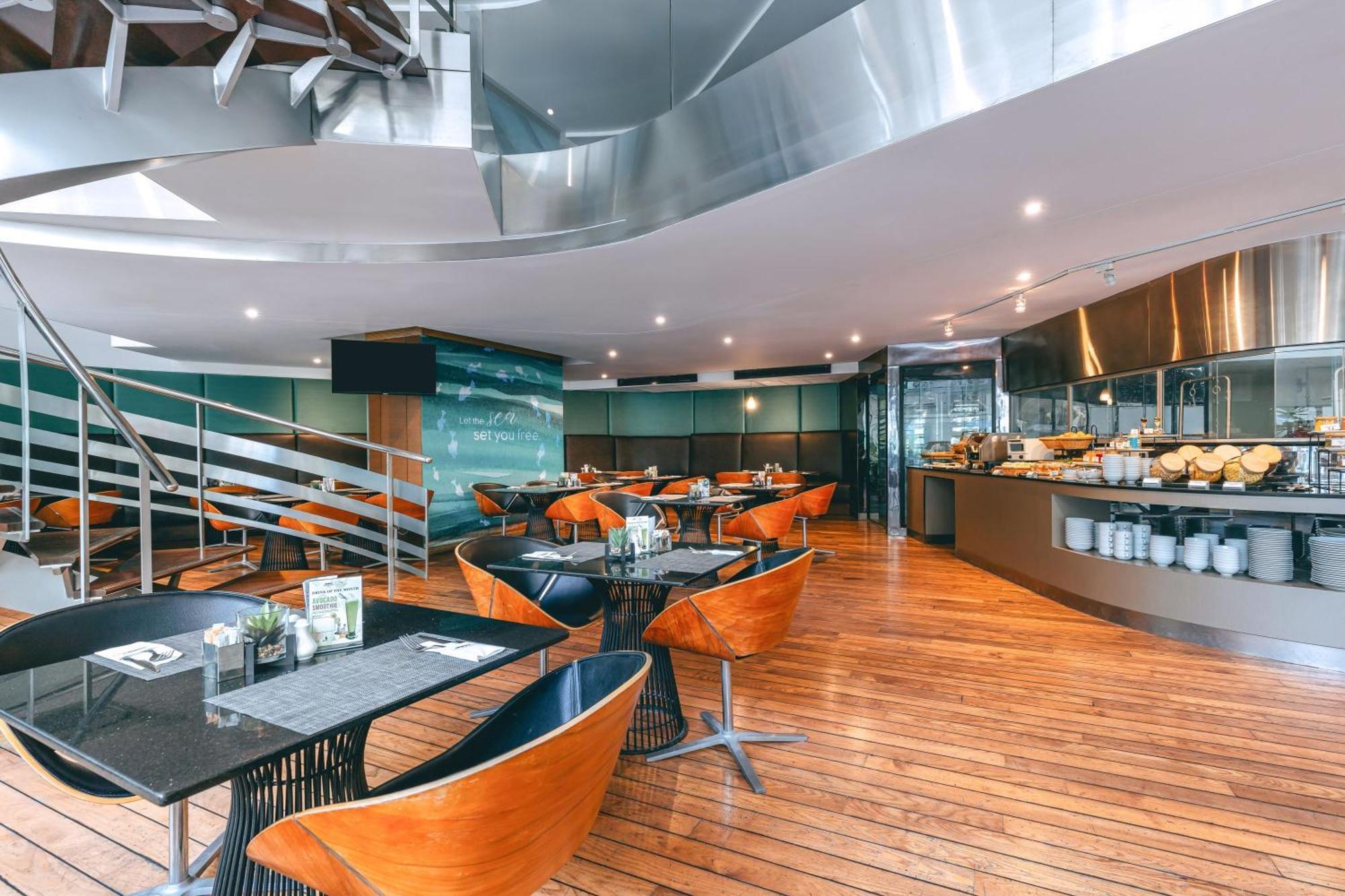 Hotel Baraquda Heeton Pattaya By Compass Hospitality Exteriör bild