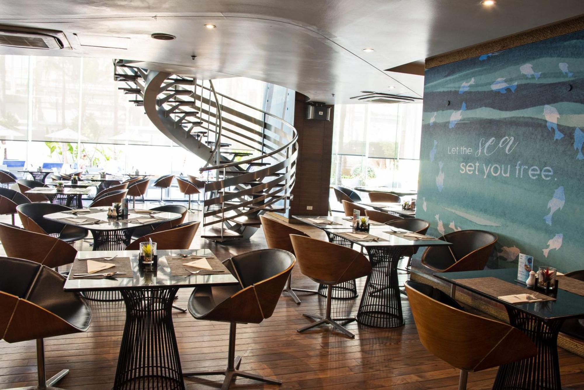 Hotel Baraquda Heeton Pattaya By Compass Hospitality Exteriör bild