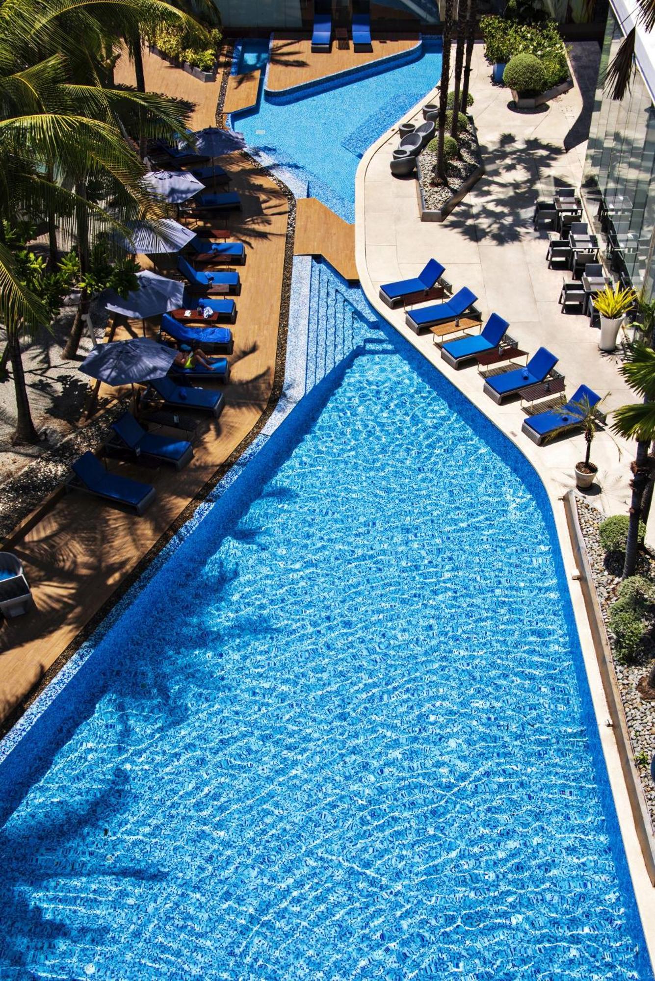 Hotel Baraquda Heeton Pattaya By Compass Hospitality Exteriör bild