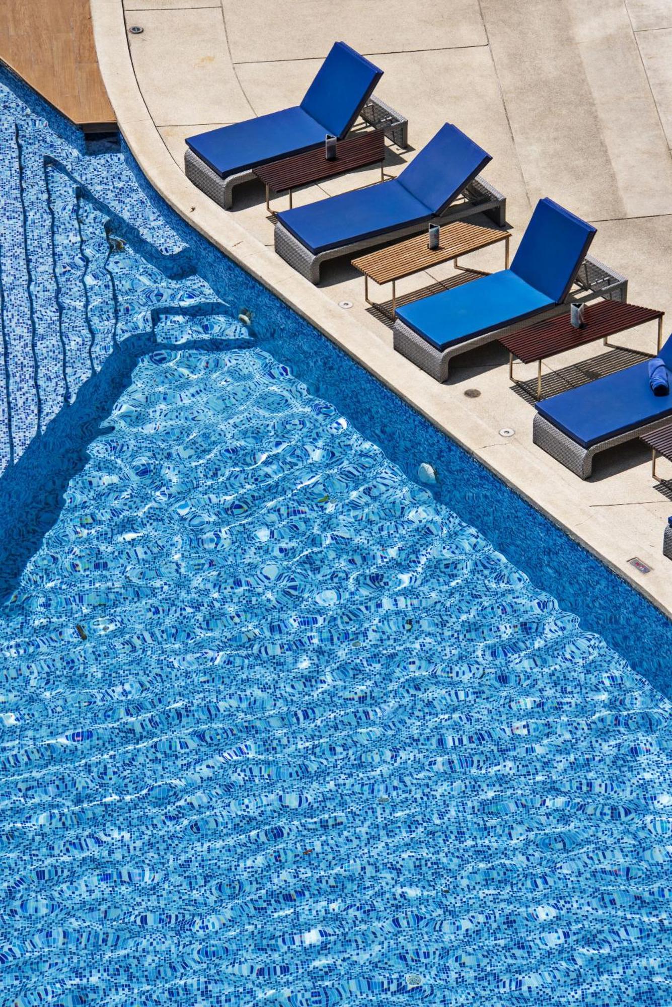 Hotel Baraquda Heeton Pattaya By Compass Hospitality Exteriör bild