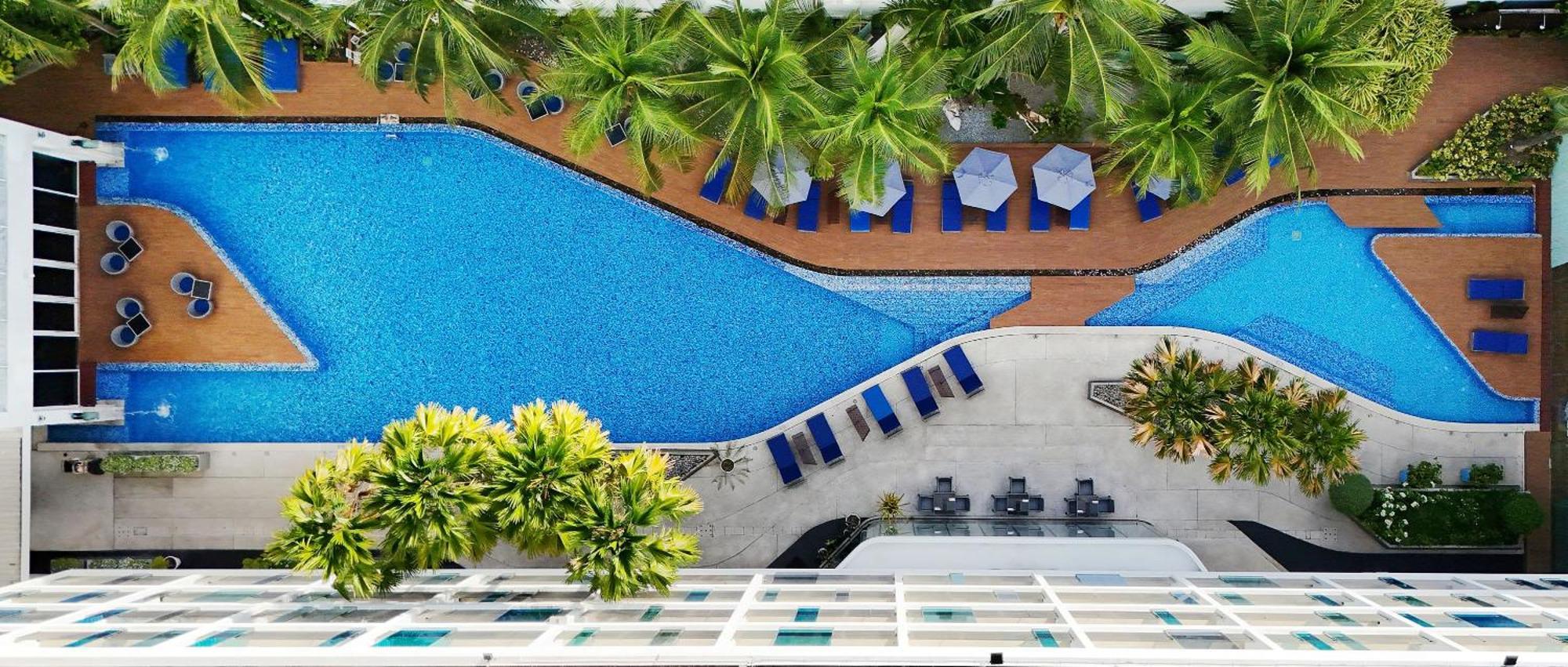 Hotel Baraquda Heeton Pattaya By Compass Hospitality Exteriör bild