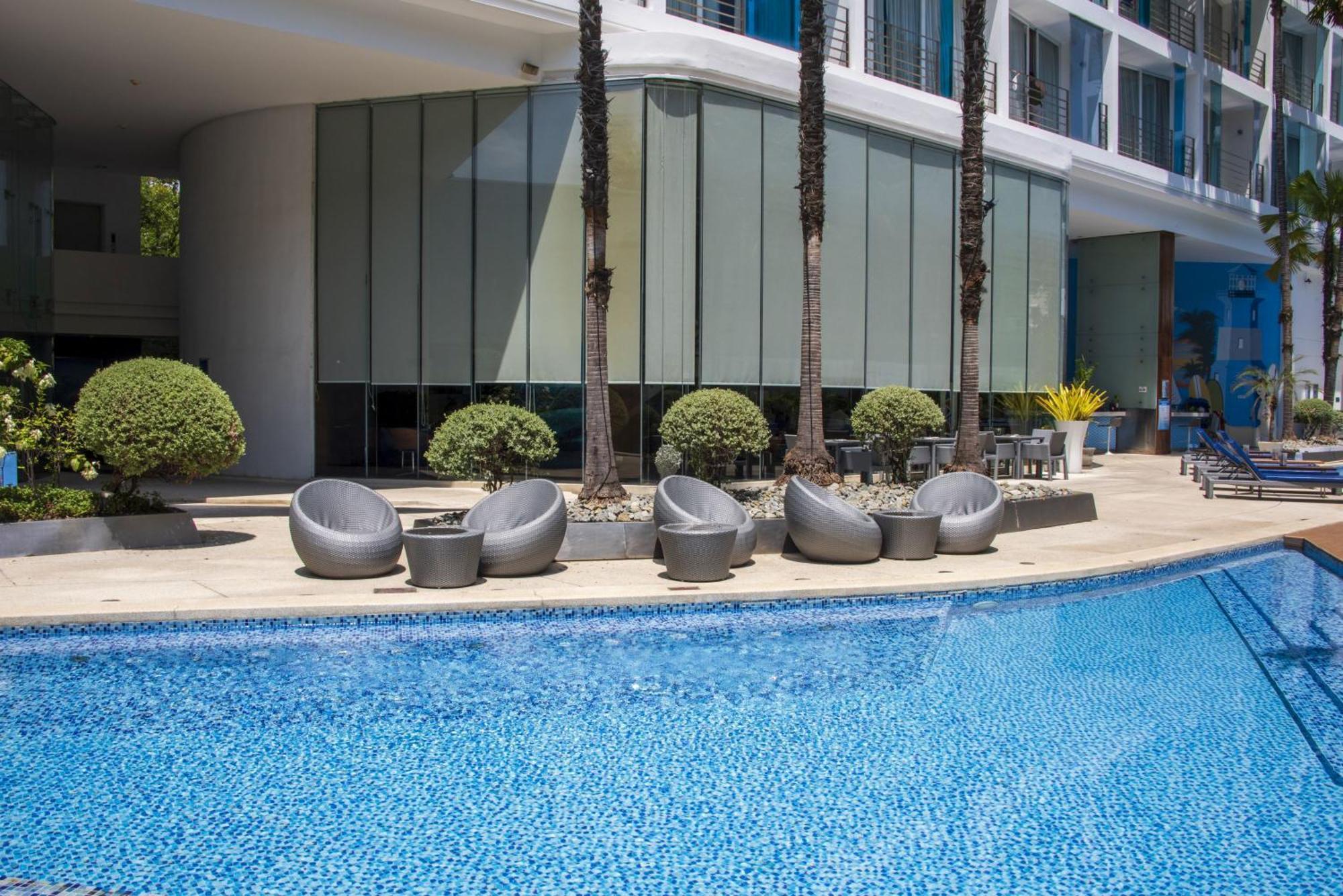 Hotel Baraquda Heeton Pattaya By Compass Hospitality Exteriör bild